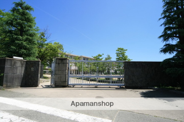 高校・高専　大阪府立池田高等学校（高校・高専）まで503m