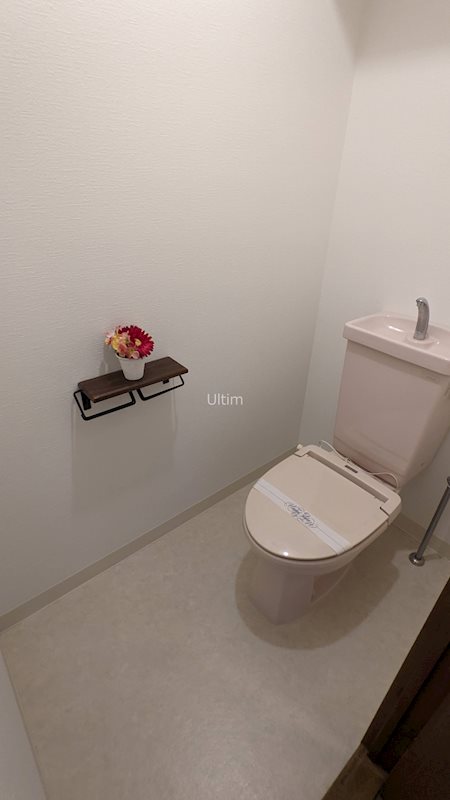 トイレ　※同タイプの他のお部屋です