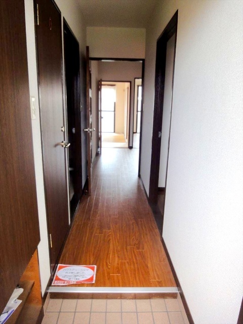 玄関　※リフォーム前の為同一部屋