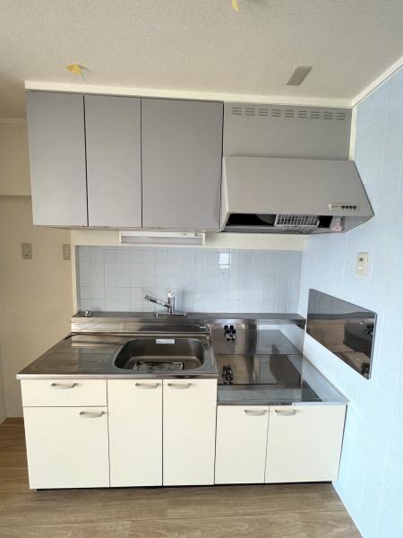 キッチン　キッチンたっぷり収納あります