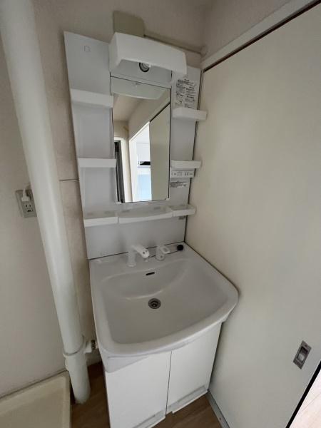 洗面設備　シャンプードレッサー付き