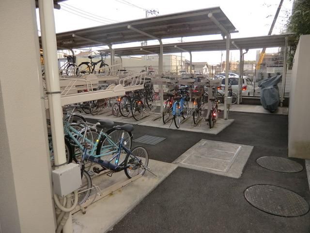 その他共有部分　屋根付き駐輪場