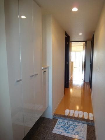 玄関　シューズボックス完備