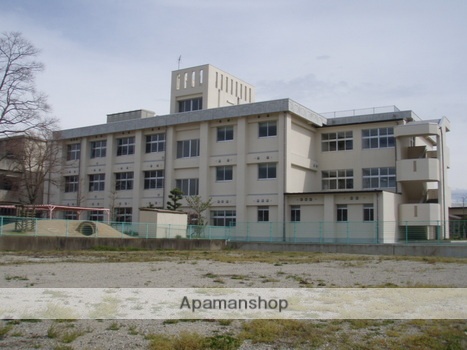 小学校　井戸堂小学校（小学校）まで485m