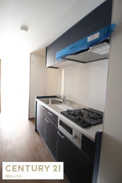 キッチン　【参考】105号室の写真（同タイプ）