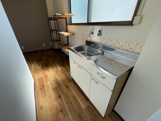 キッチン　コンパクトなキッチンで掃除もラクラク