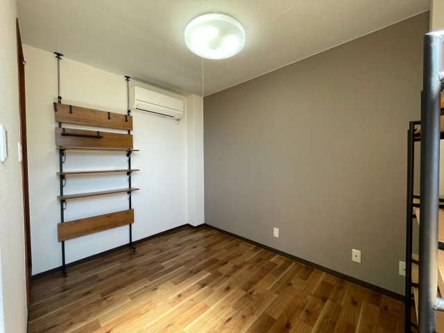 居室・リビング　スタンダードな洋室です