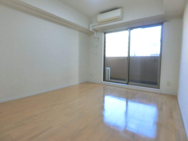居室・リビング　詳細は、RISUMO江坂本店→06-6155-7137まで♪