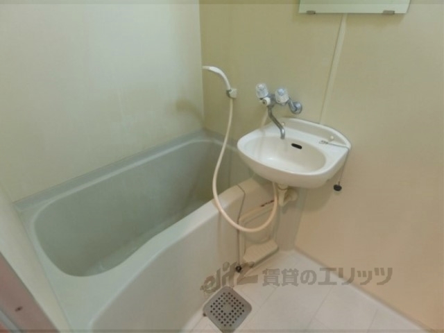 バス・シャワールーム　バス