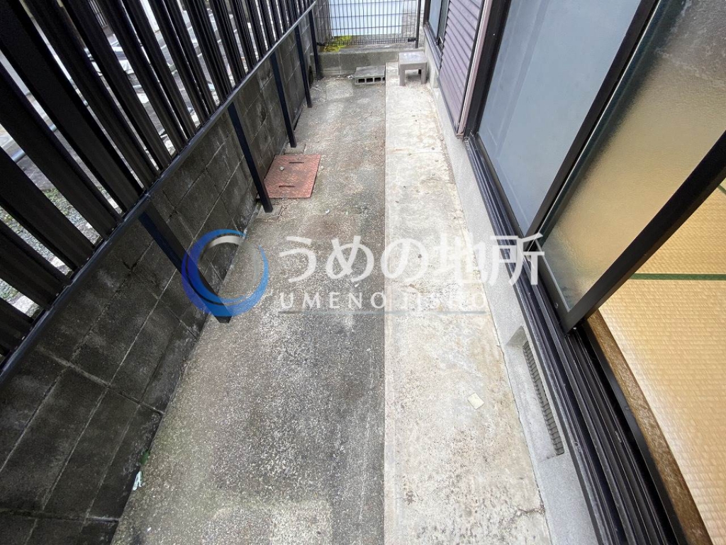 バルコニー　テラス