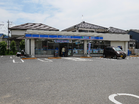 コンビニ　ローソン 伊興本町二丁目店（コンビニ）まで626m