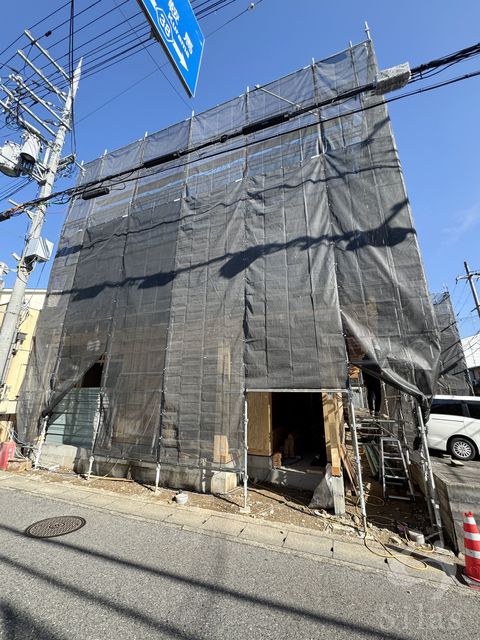 建物外観　建築中