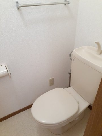 トイレ　ゆったりとした空間のトイレです