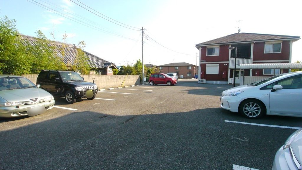 駐車場　駐車場