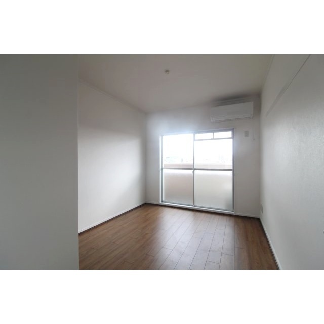 その他部屋・スペース　バルコニー側洋室