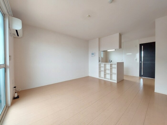 居室・リビング　写真は現状を優先します。