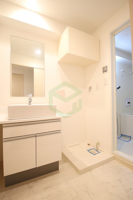 洗面設備　スペースが確保できる洗面所です