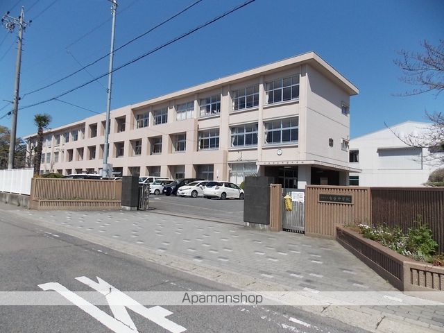 中学校　布袋中学校（中学校）まで457m