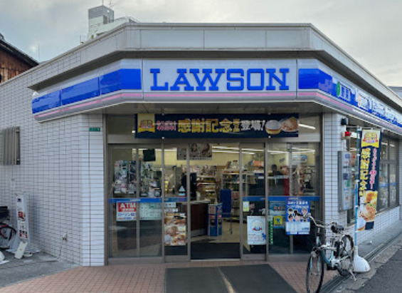 コンビニ　ローソン 玉津三丁目店（コンビニ）まで63m