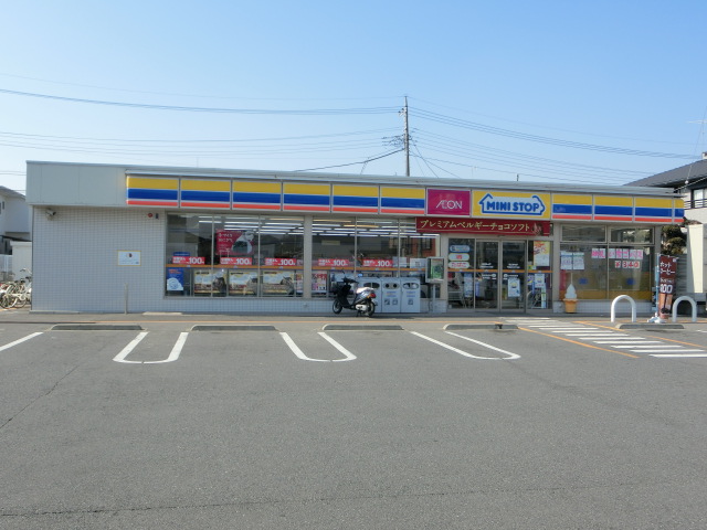 コンビニ　ミニストップ（コンビニ）まで837m