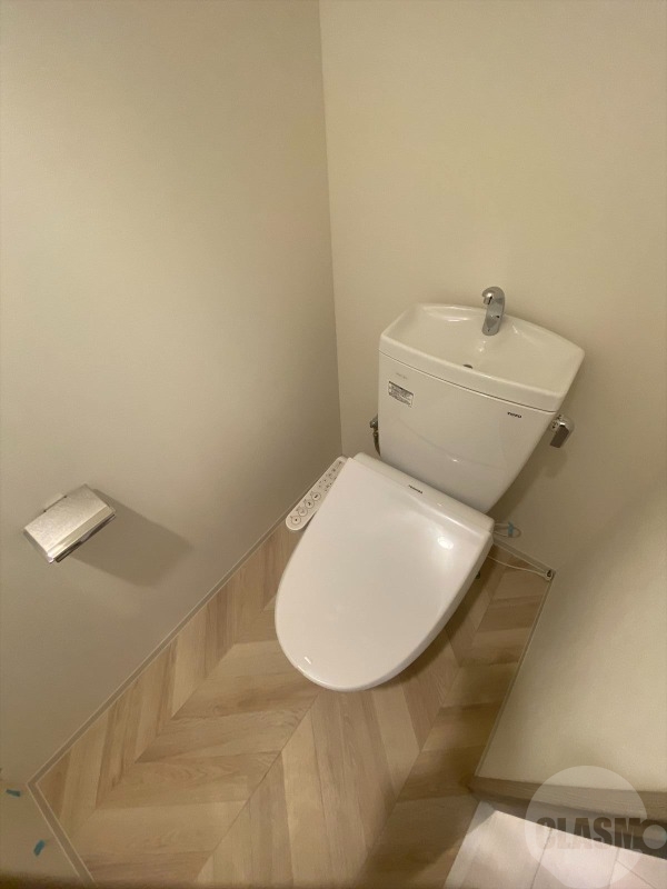 トイレ　温水洗浄便座