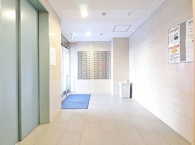 ロビー　エレベーター・集合ポスト