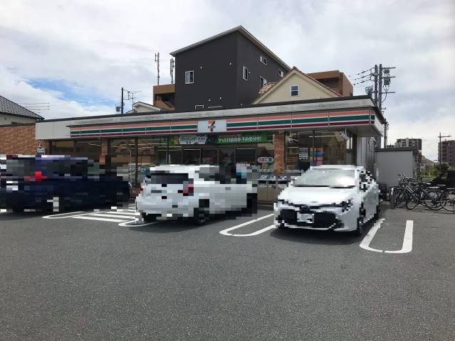 コンビニ　セブンイレブン（コンビニ）まで495m