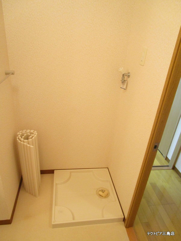 洗面設備　洗濯機置き場