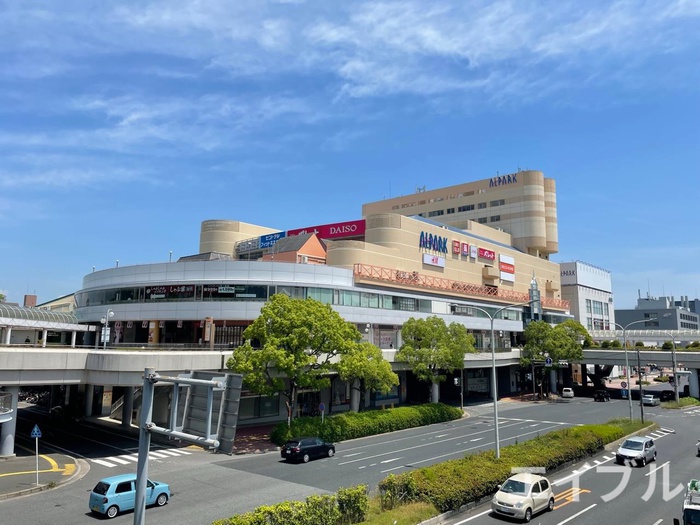 ショッピングセンター　アルパーク 東棟（ショッピングセンター）まで400m