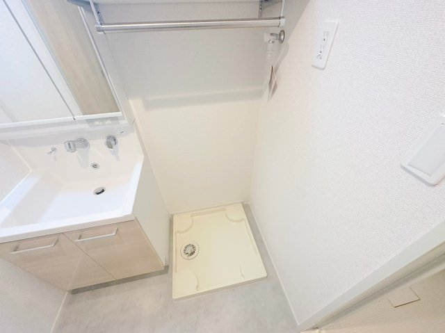 その他設備　室内に洗濯機置場があれば雨の日でも濡れる心配がございませんね