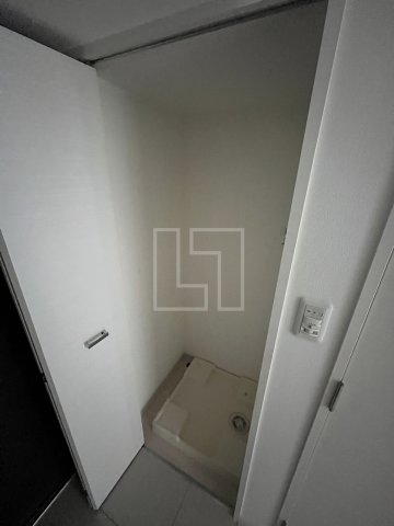 その他設備　サムティ難波VIVO　洗濯機置き場