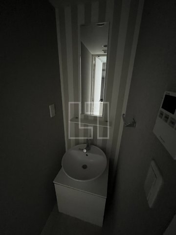 洗面設備　サムティ難波VIVO　独立洗面台