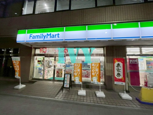 コンビニ　ファミリーマート 新横浜二丁目店（コンビニ）まで1149m