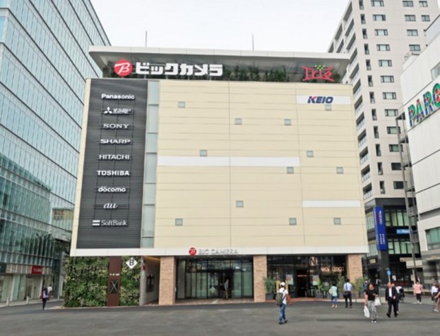 ショッピングセンター　トリエ京王調布（ショッピングセンター）まで109m