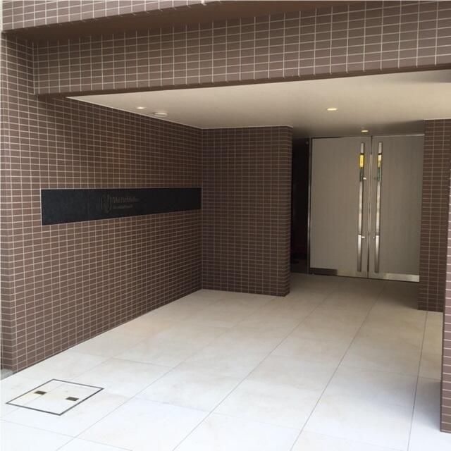 エントランス　ゆとりのあるエントランスです