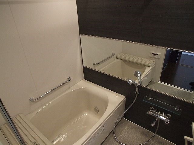 バス・シャワールーム　※別号室の参考写真です。