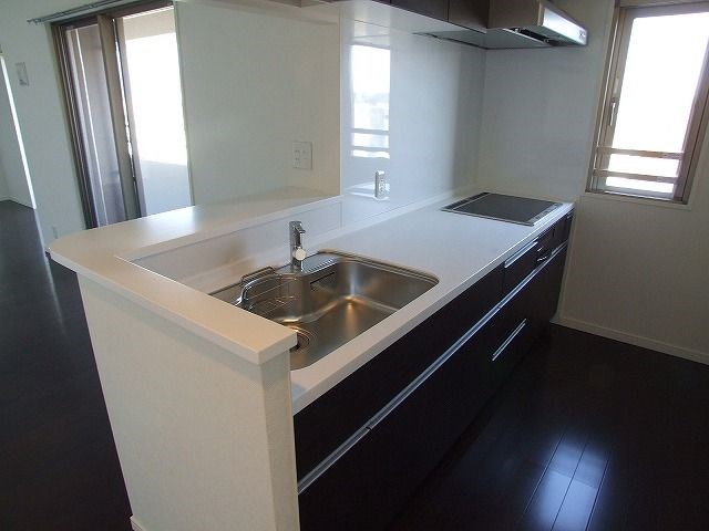 キッチン　※別号室の参考写真です。