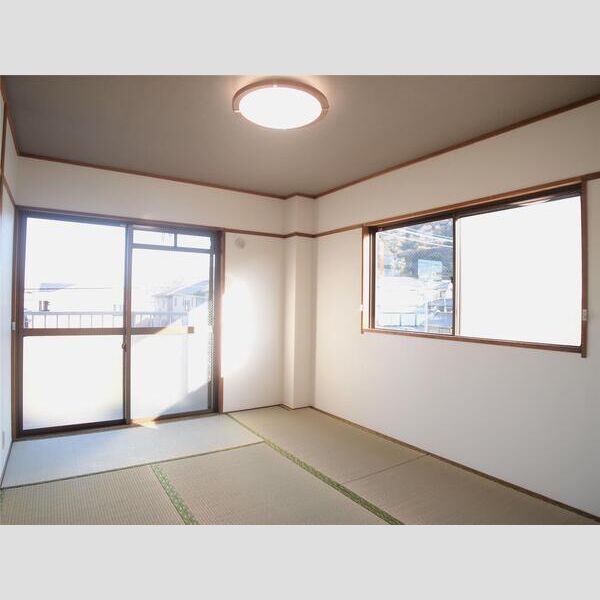 その他部屋・スペース　落ち着く畳使用です。　お客様さんスペースとしても活用頂けます