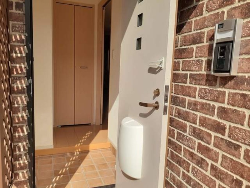 玄関　図面と現状に相違がある場合には現状を優先