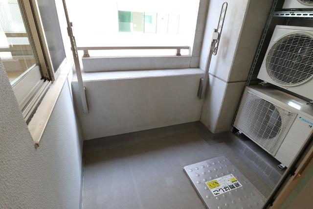 バルコニー　バルコニー