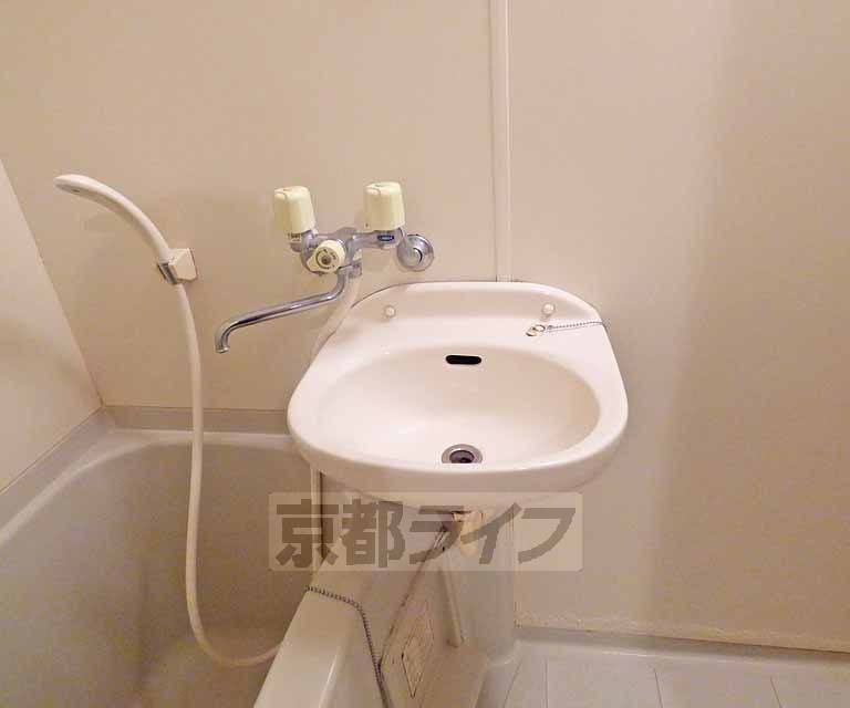 洗面設備　洗面台です。