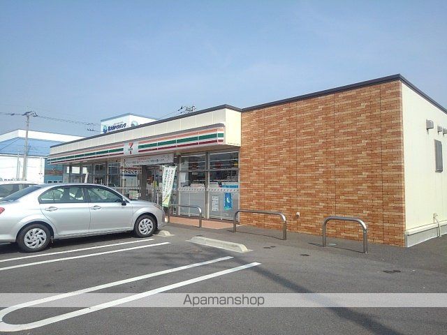 コンビニ　セブンイレブン丸亀運動公園前店（コンビニ）まで650m