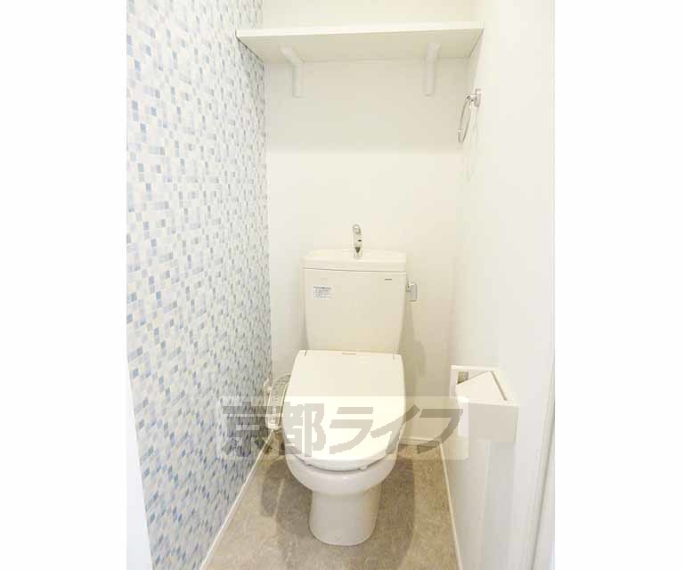 トイレ　ウォシュレット付き