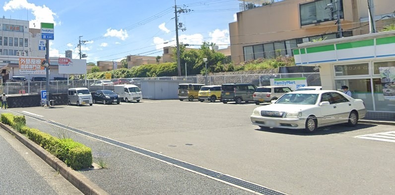 コンビニ　ファミリーマート 伏屋町三丁目店（コンビニ）まで1332m