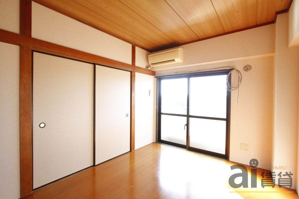 居室・リビング　※別号室写真です