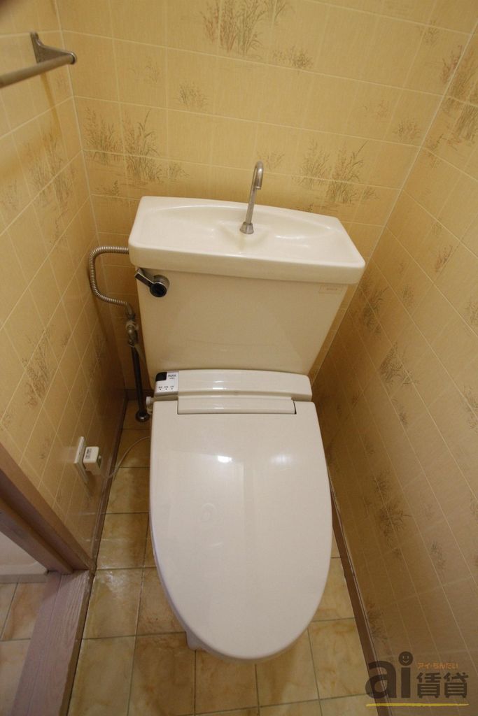 トイレ　※別号室写真です