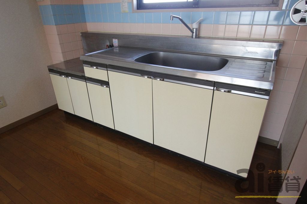 キッチン　※別号室写真です