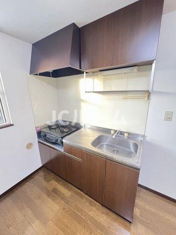 キッチン　同間取り、別の部屋の写真です