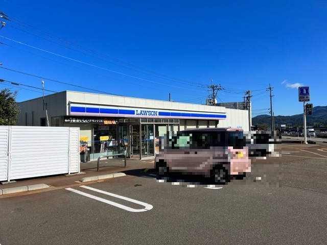 コンビニ　ローソン 柿崎馬正面店（コンビニ）まで894m