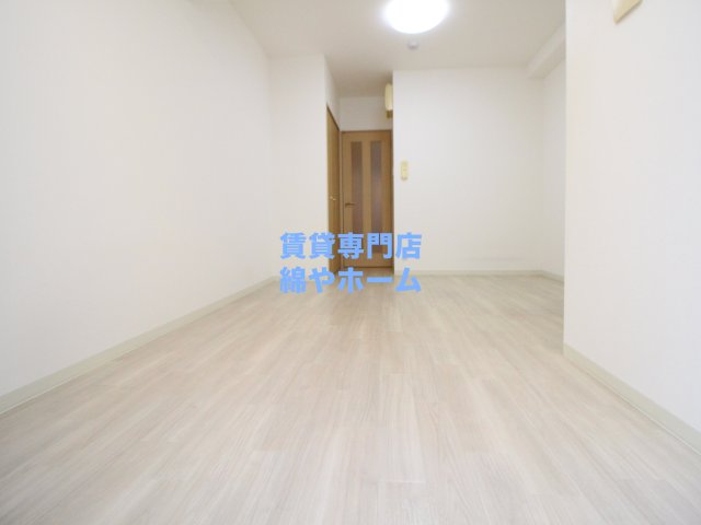 その他部屋・スペース　広くて明るい寝室